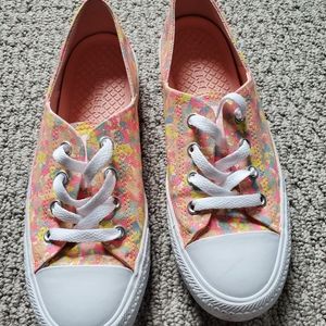 Womens Floral Converse Sneakers. 8.5